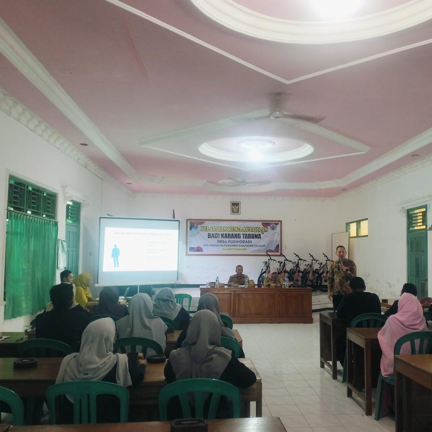 PELATIHAN KEWIRAUSAHAAN BAGI KARANG TARUNA DESA PURWODADI